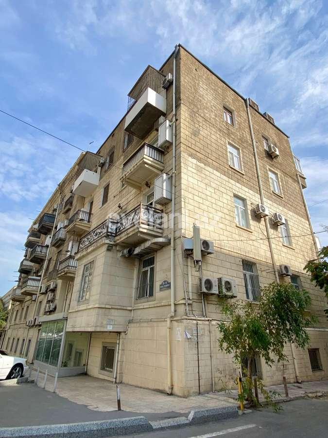 Satılır, köhnə tikili, 3 otaqlı, 75 m², Bakı, Yasamal r, Elmlər Akademiyası m.