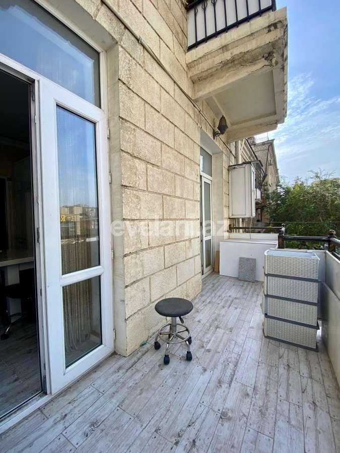 Satılır, köhnə tikili, 3 otaqlı, 75 m², Bakı, Yasamal r, Elmlər Akademiyası m.