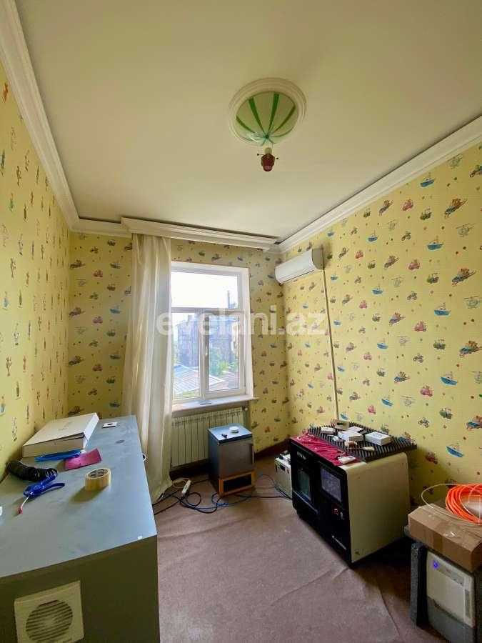 Satılır, köhnə tikili, 3 otaqlı, 75 m², Bakı, Yasamal r, Elmlər Akademiyası m.