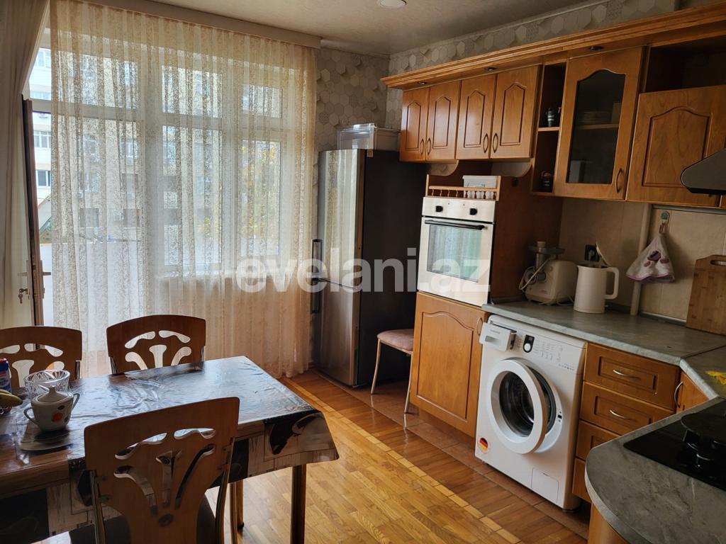 Satılır, köhnə tikili, 2 otaqlı, 83 m², Bakı, Xətai r.