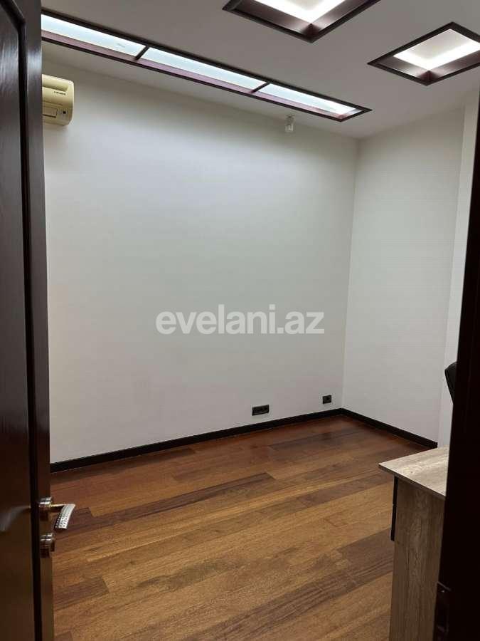 Kirayə verilir, yeni tikili, 5 otaqlı, 182 m², Bakı, Səbail r, 28 may m.