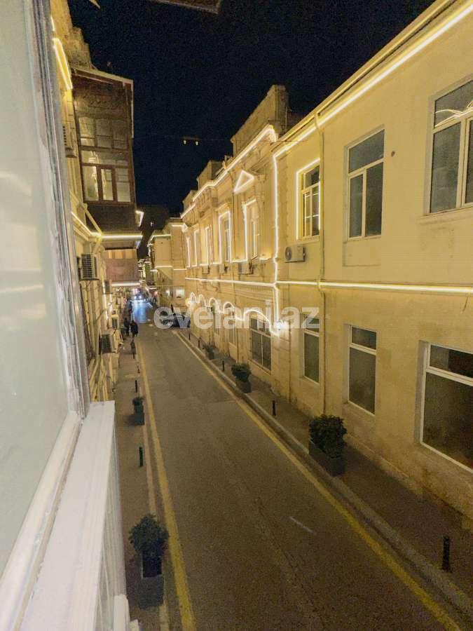 Сдаётся, вторичка, 2-комнаты, 55 m², Баку, Сабаильский r, Ичери Шехер m.