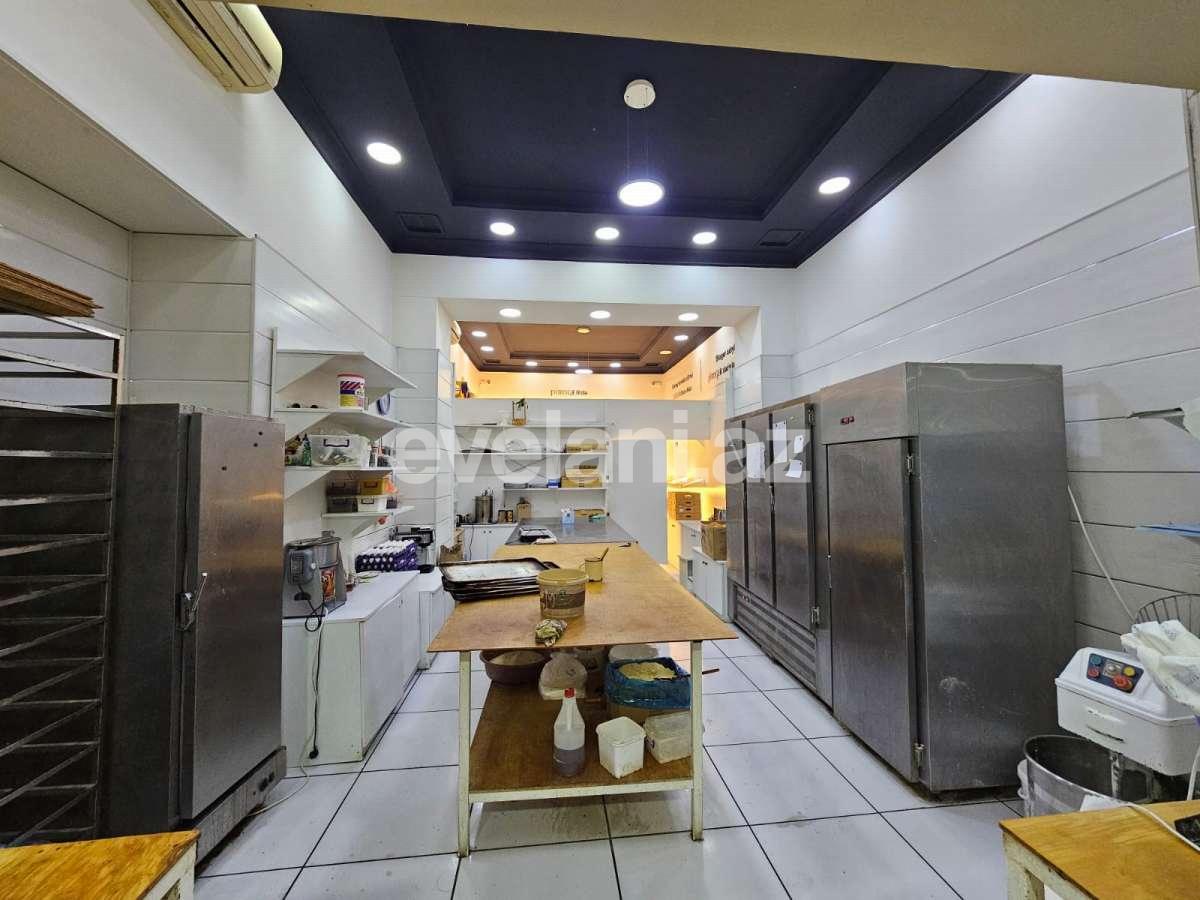 Kirayə verilir, obyekt, 90 m², Bakı, Səbail r, İçəri Şəhər m.