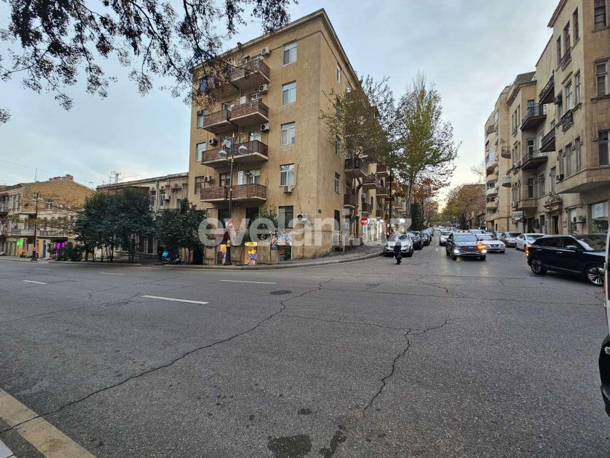 Kirayə verilir, obyekt, 90 m², Bakı, Səbail r, İçəri Şəhər m.