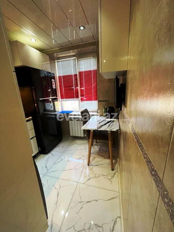 Satılır, köhnə tikili, 3 otaqlı, 75 m², Bakı, Xətai r, Əhmədli q, Həzi Aslanov m.