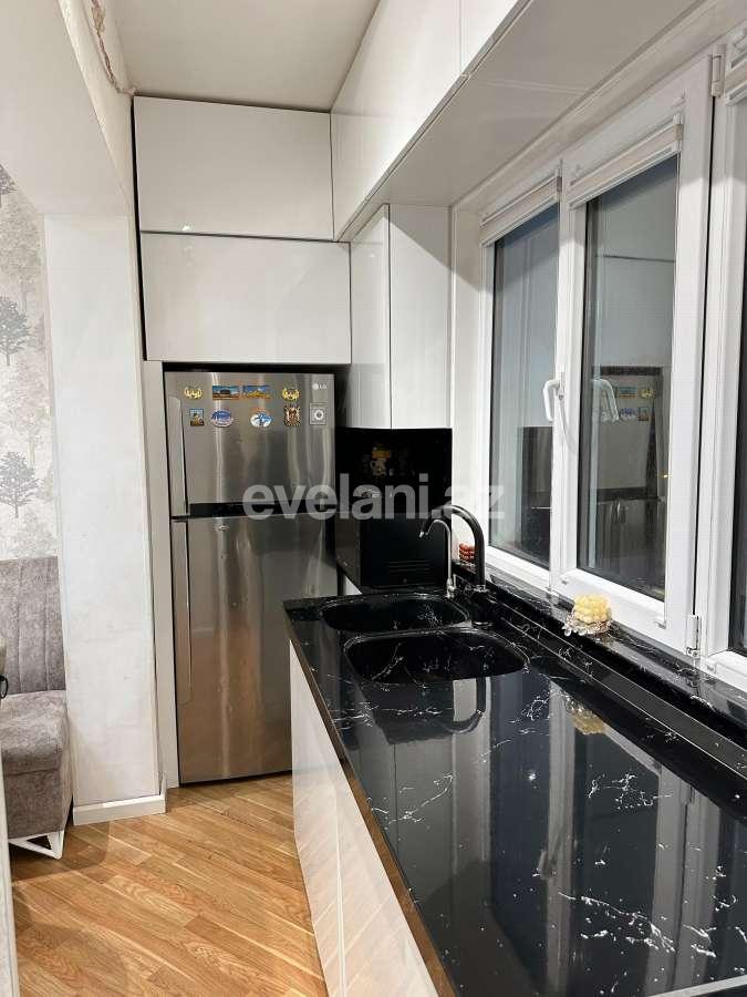Satılır, köhnə tikili, 2 otaqlı, 60 m², Bakı, Suraxanı r, Günəşli q, Xalqlar Dostluğu m.