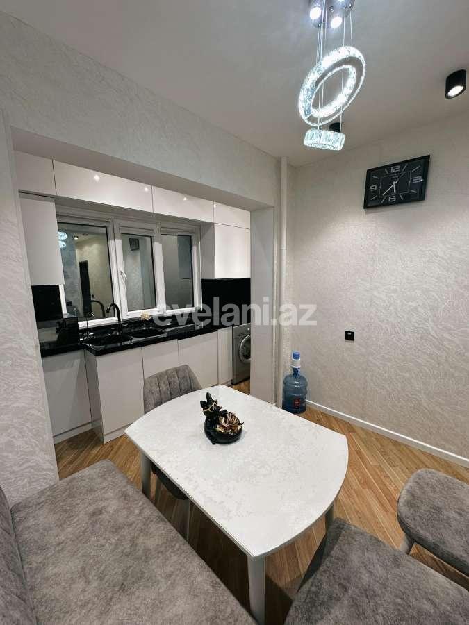 Satılır, köhnə tikili, 2 otaqlı, 60 m², Bakı, Suraxanı r, Günəşli q, Xalqlar Dostluğu m.