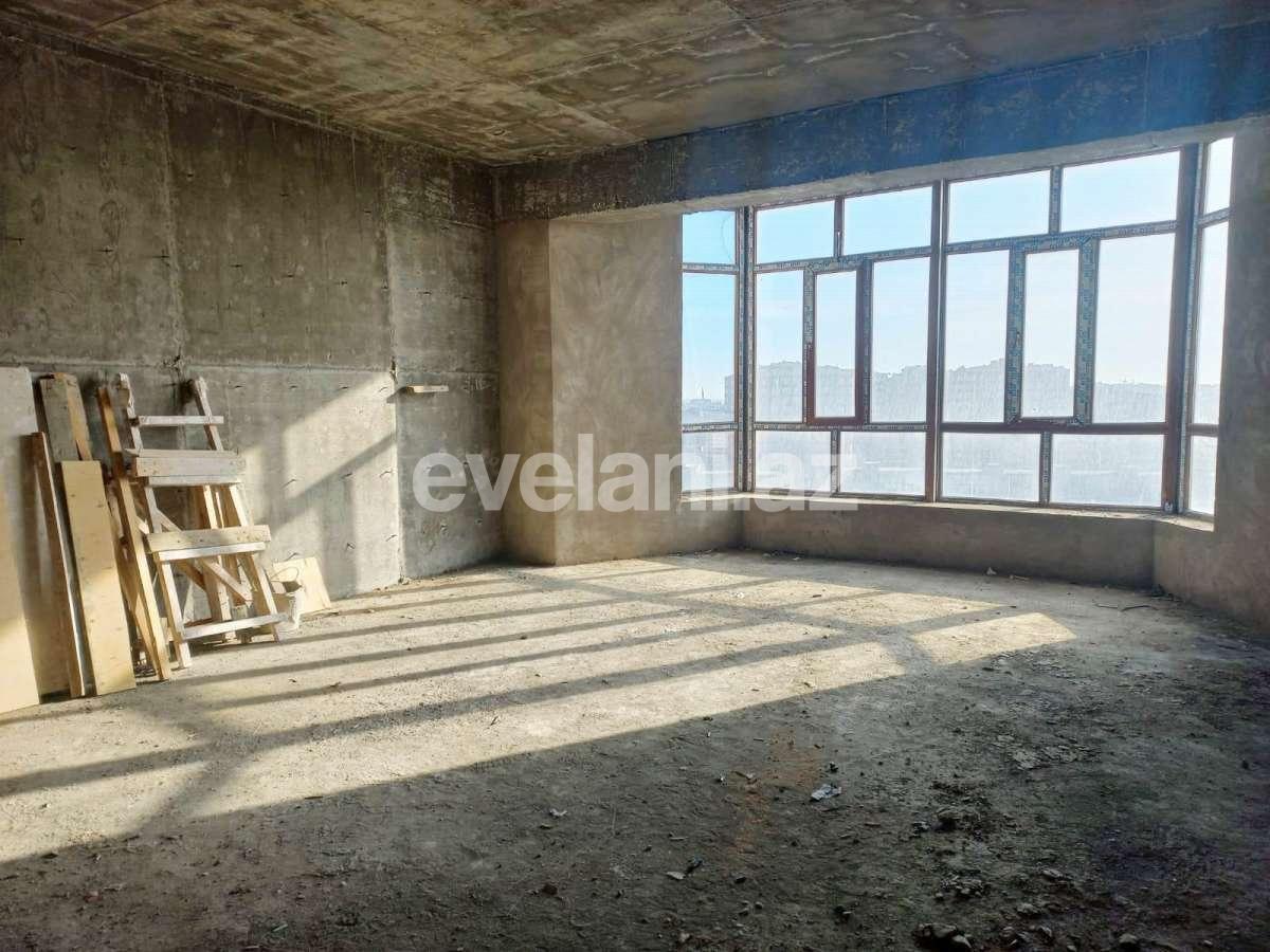 Satılır, yeni tikili, 4 otaqlı, 198 m², Bakı, Binəqədi r, 8-ci mikrorayon q, Azadlıq prospekti m.