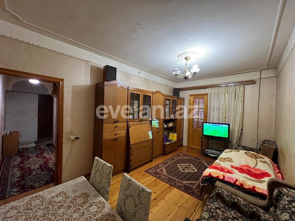 Satılır, köhnə tikili, 3 otaqlı, 70 m², Bakı, Suraxanı r, Yeni Günəşli q.