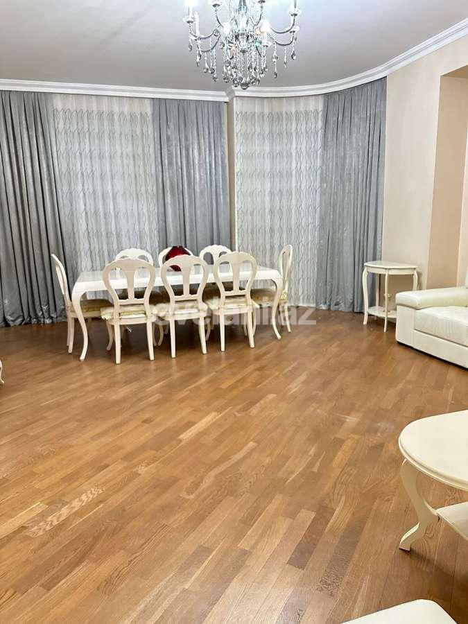 Kirayə verilir, yeni tikili, 3 otaqlı, 125 m², Bakı, Nərimanov r, 28 may m.