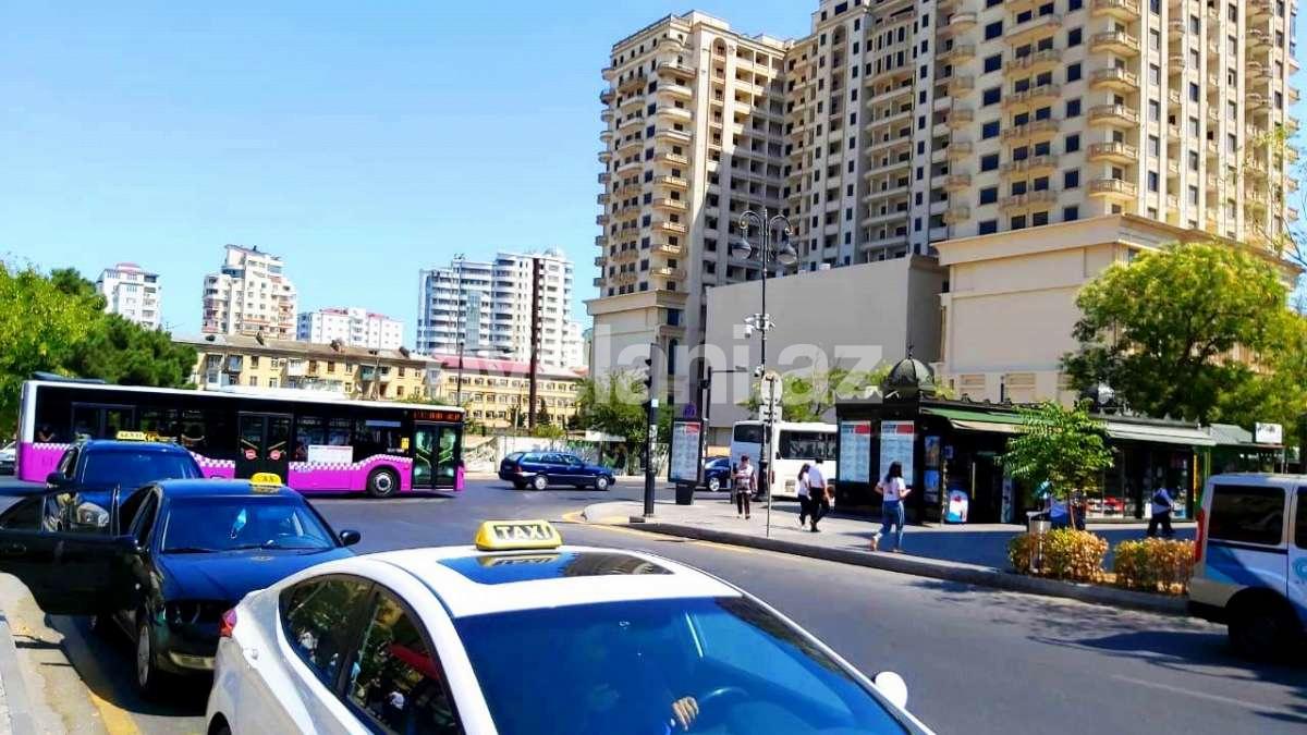 Продаётся, вторичка, 3-комнаты, 70 m², Баку, Ясамальский r, Элмляр Академиясы m.