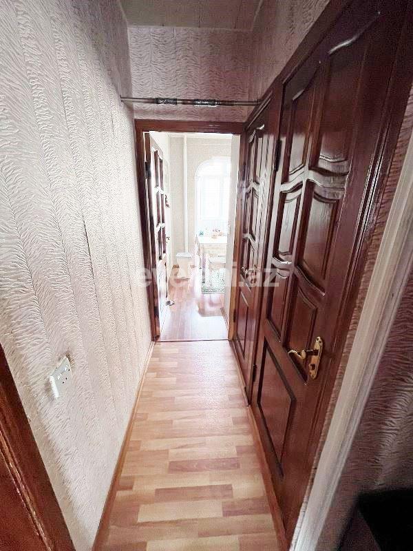 Sale, old building, 3 room, 75 m², Baku, Surakhani r, Yeni Guneshli d.