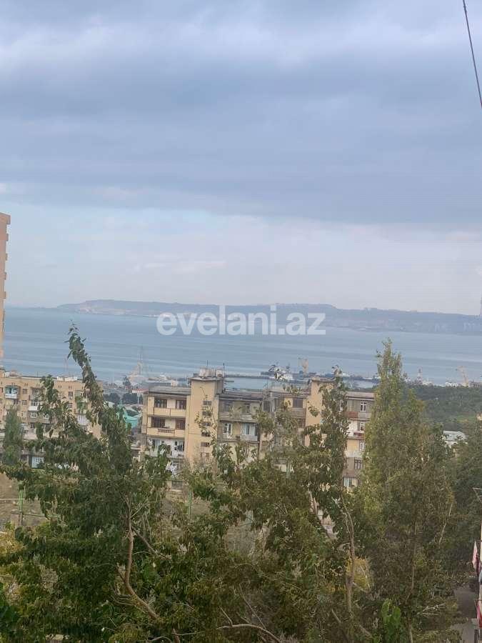 Sale, old building, 4 room, 110 m², Baku, Khatai r.