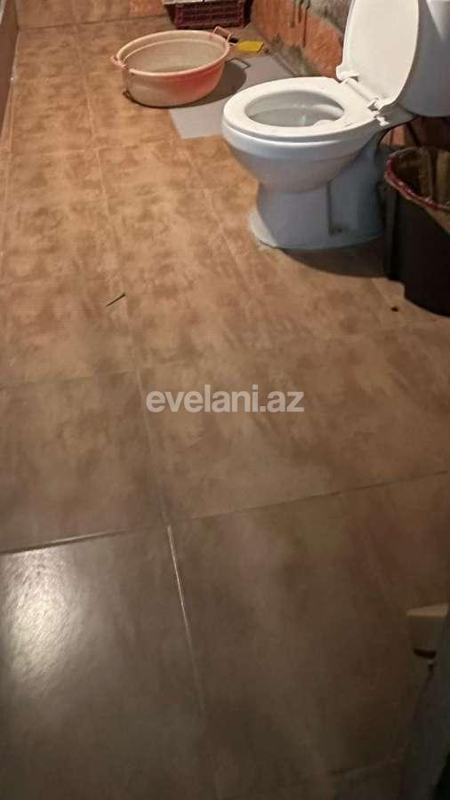 Satılır, köhnə tikili, 2 otaqlı, 45 m², Bakı, Binəqədi r, M. Rəsulzadə q, Azadlıq prospekti m.