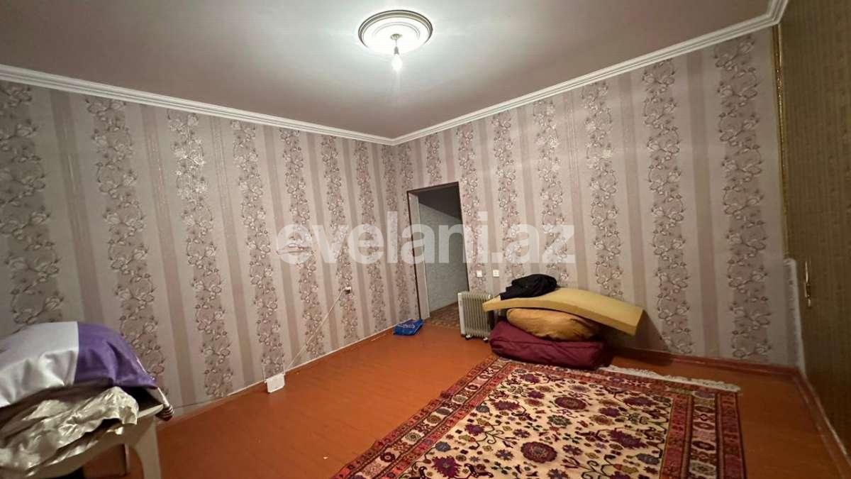 Satılır, köhnə tikili, 2 otaqlı, 45 m², Bakı, Binəqədi r, M. Rəsulzadə q, Azadlıq prospekti m.