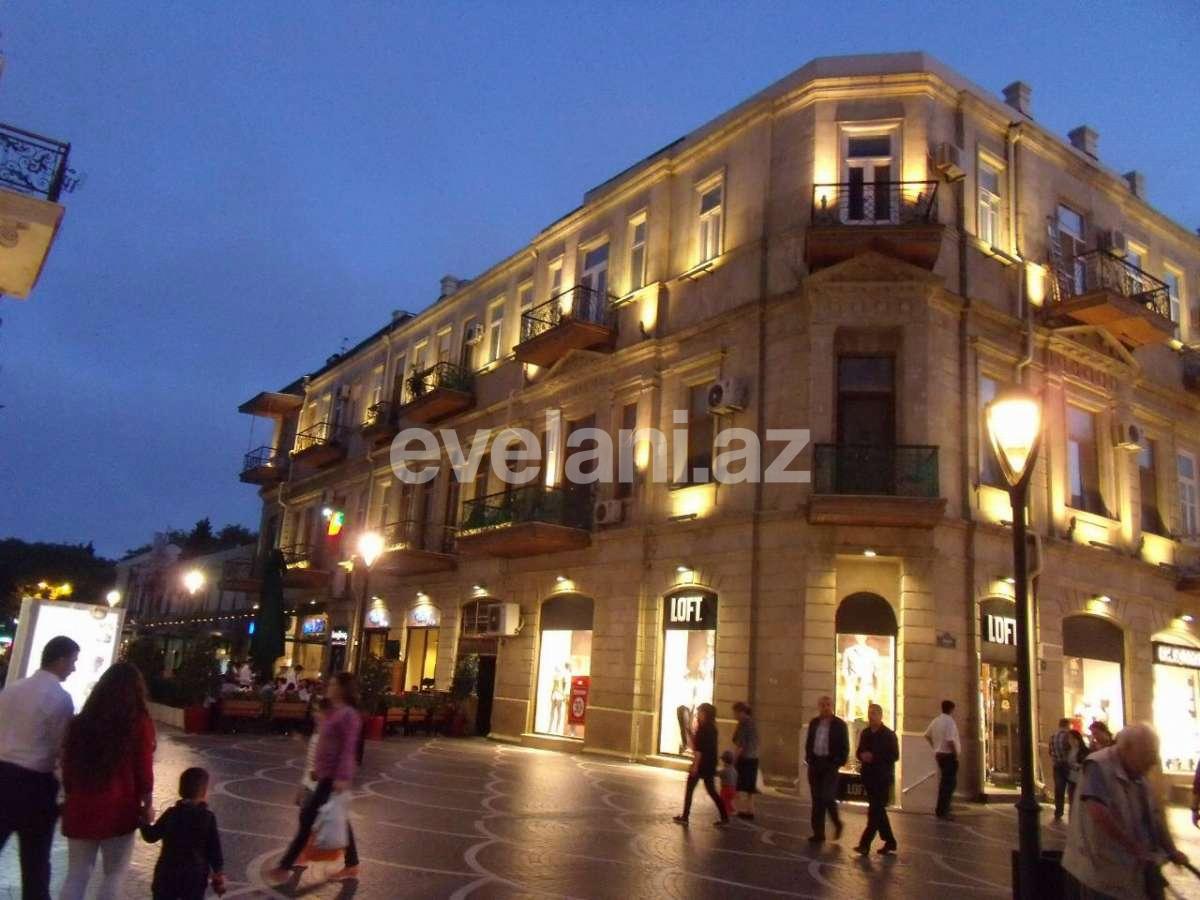 Сдаётся, вторичка, 2-комнаты, 65 m², Баку, Сабаильский r, Ичери Шехер m.