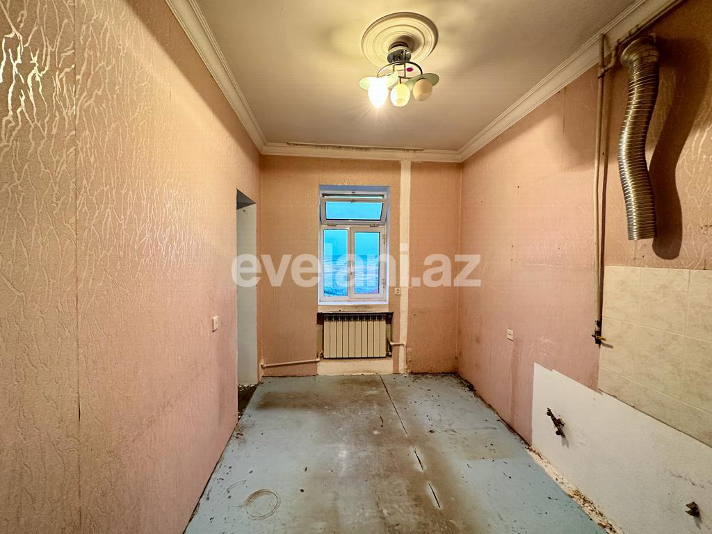 Satılır, köhnə tikili, 2 otaqlı, 100 m², Bakı, Xətai r, Həzi Aslanov m.