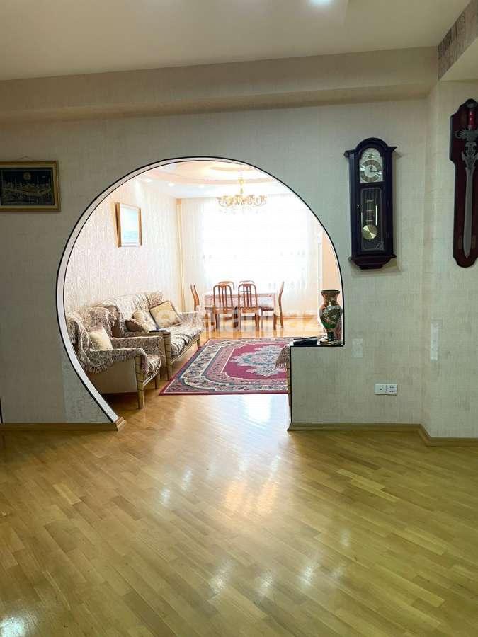 Rent, new building, 3 room, 130 m², Baku, Nizami r, Gara Garayev m.