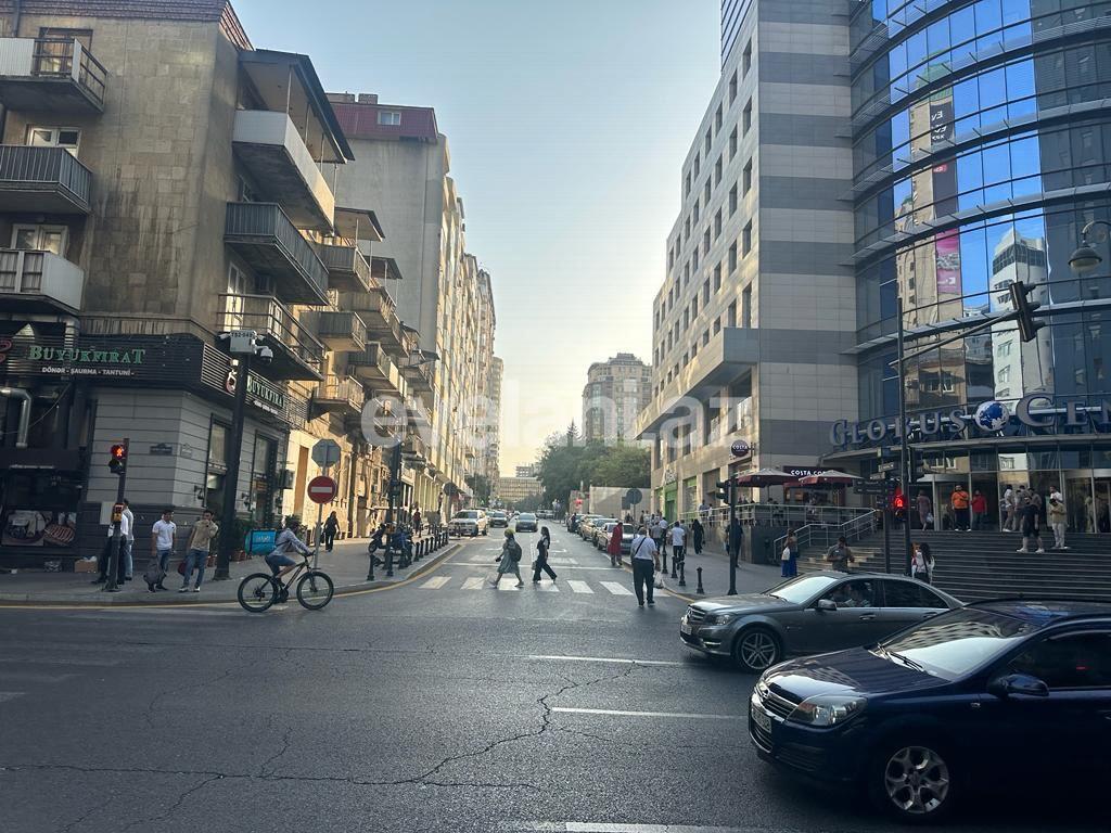 Kirayə verilir, köhnə tikili, 3 otaqlı, 85 m², Bakı, Yasamal r, Nizami m.