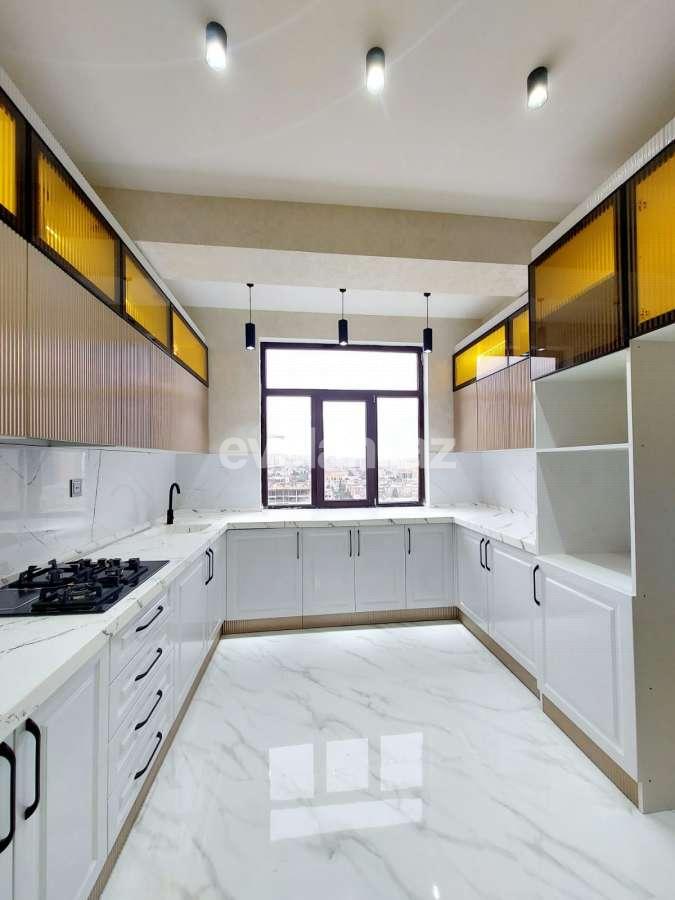 Satılır, yeni tikili, 3 otaqlı, 106 m², Bakı, Nizami r, Qara Qarayev m.