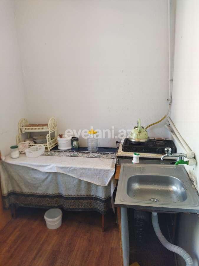 Kirayə verilir, köhnə tikili, 1 otaqlı, 25 m², Bakı, Binəqədi r, 8-ci mikrorayon q, Azadlıq prospekti m.