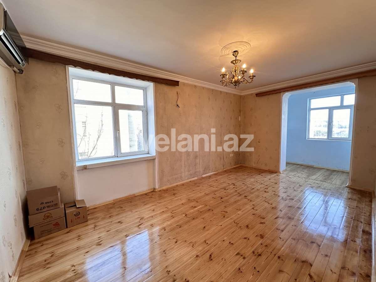 Satılır, köhnə tikili, 2 otaqlı, 65 m², Bakı, Nizami r, 8-ci kilometr q, Xalqlar Dostluğu m.