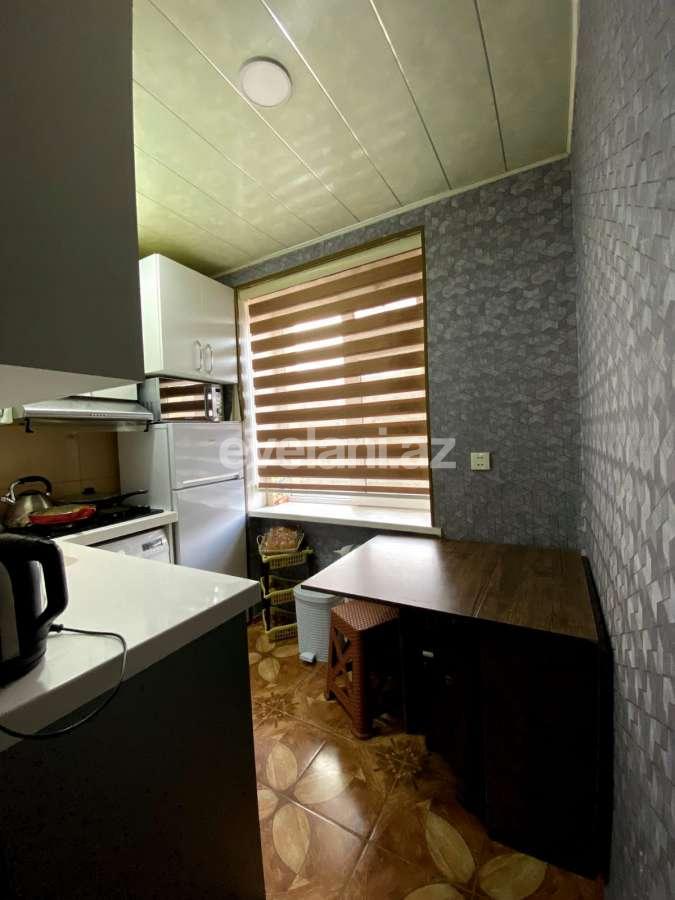 Продаётся, вторичка, 3-комнаты, 70 m², Баку, Сабаильский r, Ичери Шехер m.