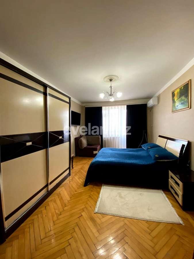 Продаётся, вторичка, 3-комнаты, 70 m², Баку, Сабаильский r, Ичери Шехер m.