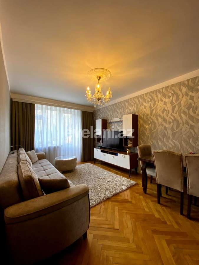 Продаётся, вторичка, 3-комнаты, 70 m², Баку, Сабаильский r, Ичери Шехер m.