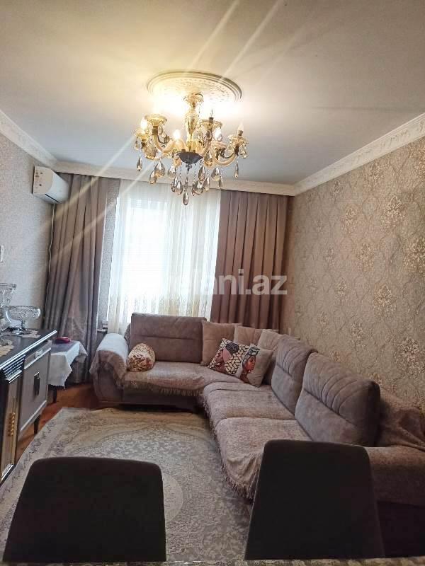 Satılır, köhnə tikili, 3 otaqlı, 70 m², Bakı, Suraxanı r, Qaraçuxur q, Neftçilər m.