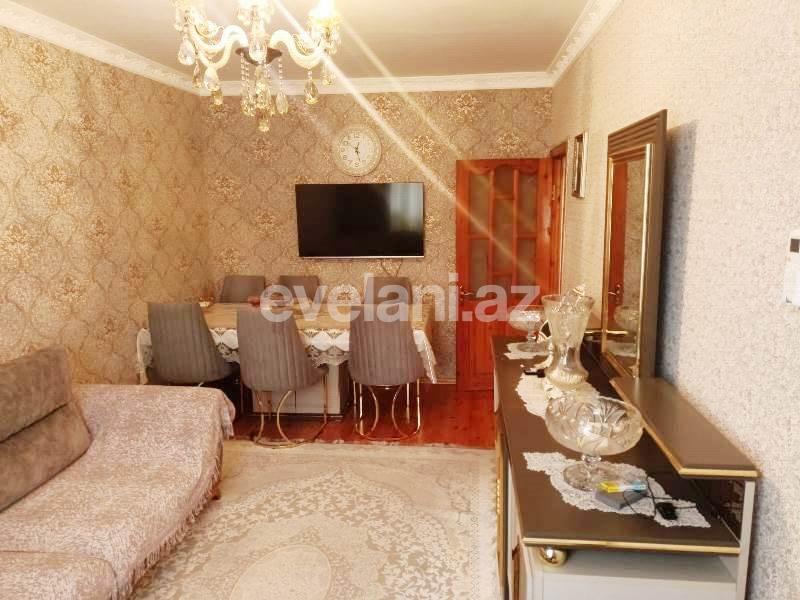 Satılır, köhnə tikili, 3 otaqlı, 70 m², Bakı, Suraxanı r, Qaraçuxur q, Neftçilər m.