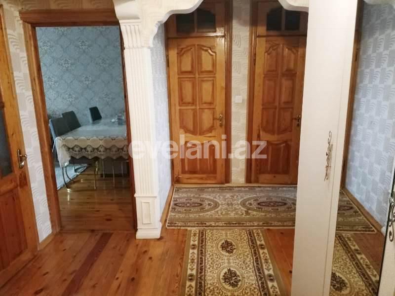 Satılır, köhnə tikili, 3 otaqlı, 70 m², Bakı, Suraxanı r, Qaraçuxur q, Neftçilər m.