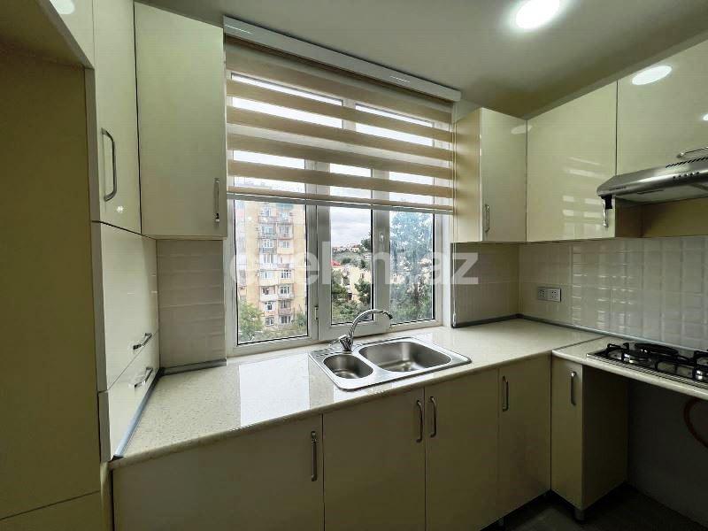 Satılır, köhnə tikili, 3 otaqlı, 60 m², Bakı, Sabunçu r, Bakıxanov q, Neftçilər m.