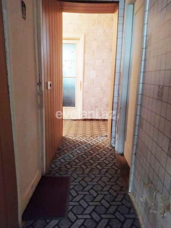 Satılır, köhnə tikili, 4 otaqlı, 100 m², Bakı, Nizami r, 8-ci kilometr q, Xalqlar Dostluğu m.