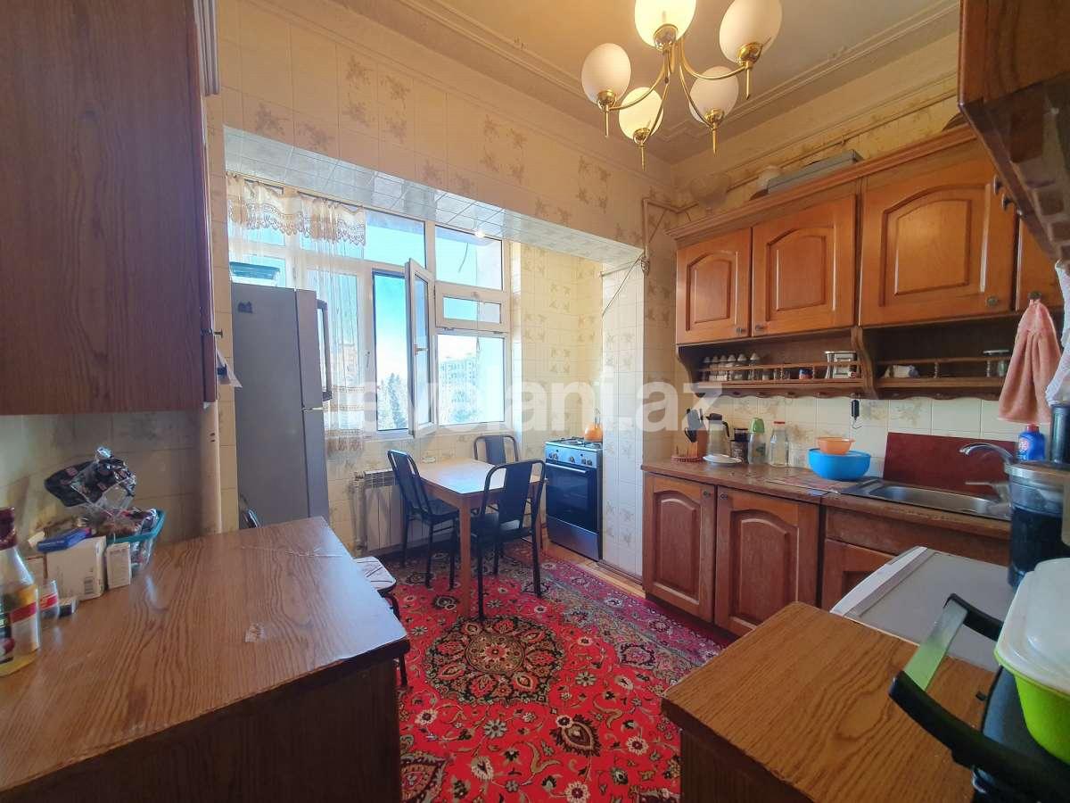 Satılır, köhnə tikili, 4 otaqlı, 103 m², Bakı, Nərimanov r, Nəriman Nərimanov m.
