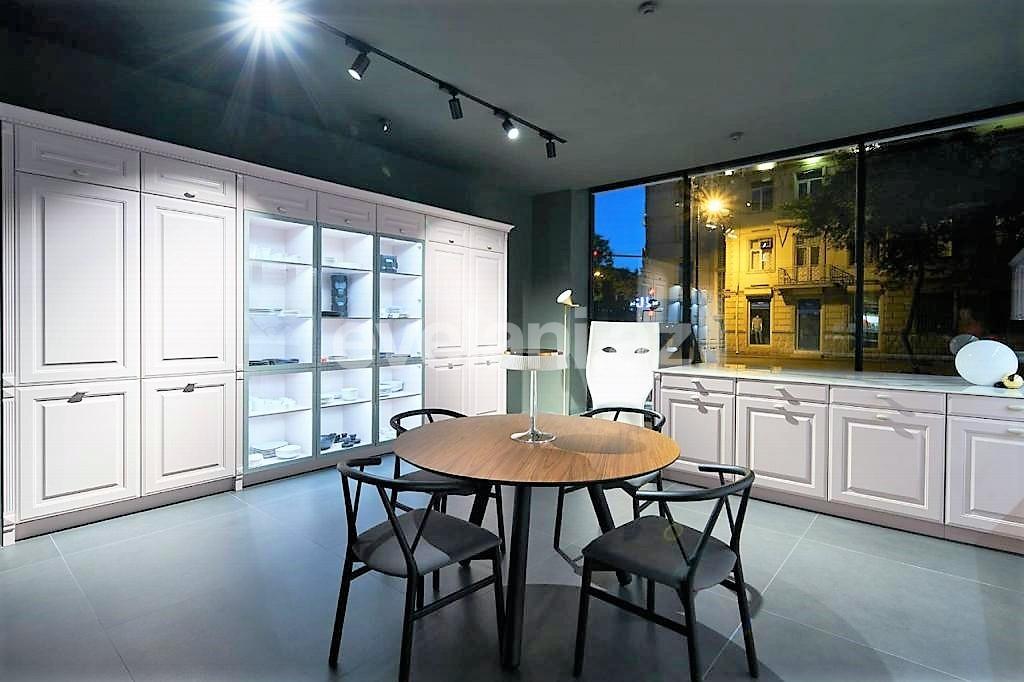 Kirayə verilir, obyekt, 300 m², Bakı, Səbail r, 28 may m.