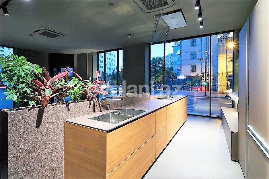 Kirayə verilir, obyekt, 300 m², Bakı, Səbail r, 28 may m.