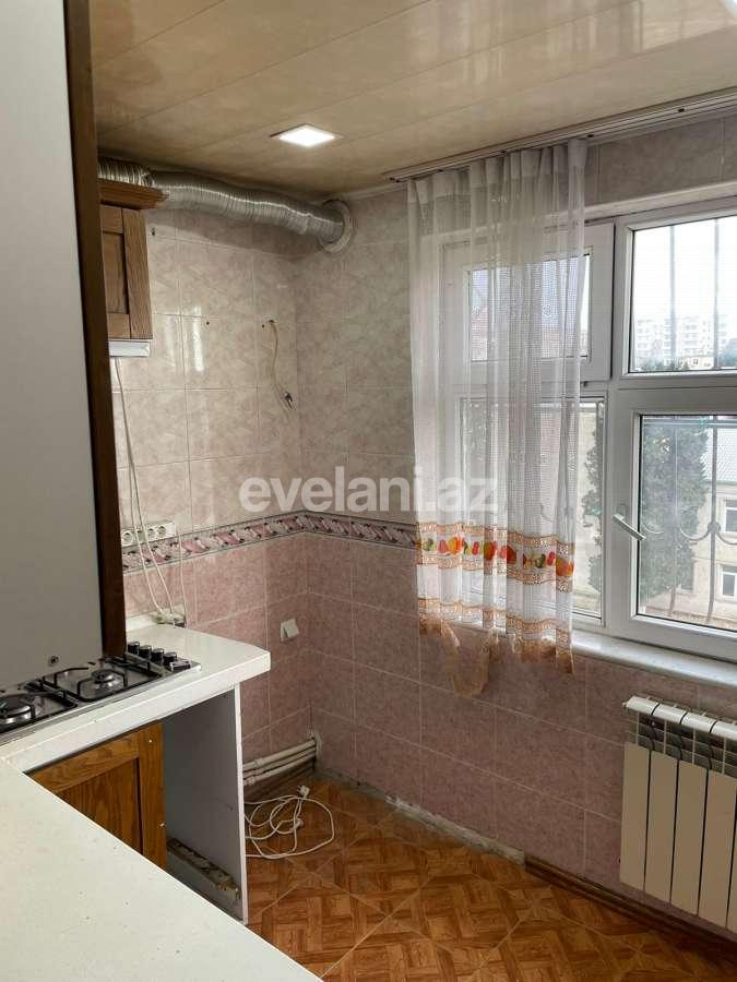 Sale, old building, 3 room, 70 m², Baku, Nizami r, 8-th kilometer d, Neftchilar m.