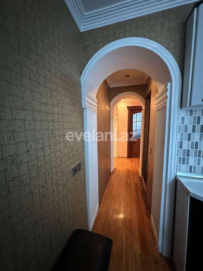 Satılır, köhnə tikili, 3 otaqlı, 70 m², Bakı, Nizami r, Qara Qarayev m.