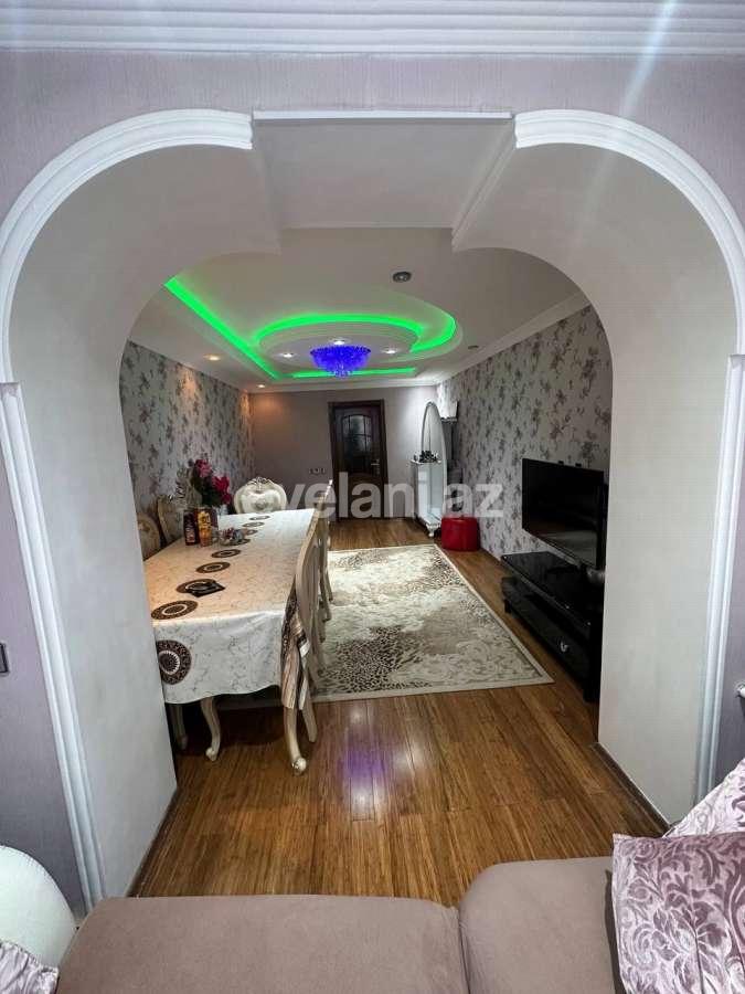 Satılır, köhnə tikili, 3 otaqlı, 70 m², Bakı, Nizami r, Qara Qarayev m.