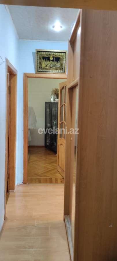 Satılır, köhnə tikili, 3 otaqlı, 70 m², Bakı, Nizami r, 8-ci kilometr q, Neftçilər m.