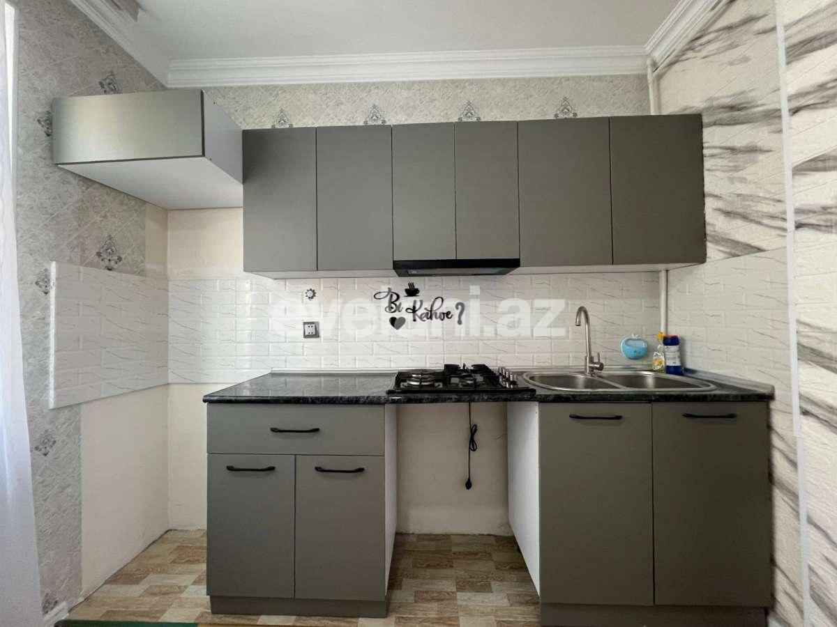 Satılır, köhnə tikili, 2 otaqlı, 68 m², Bakı, Suraxanı r, Yeni Günəşli q.