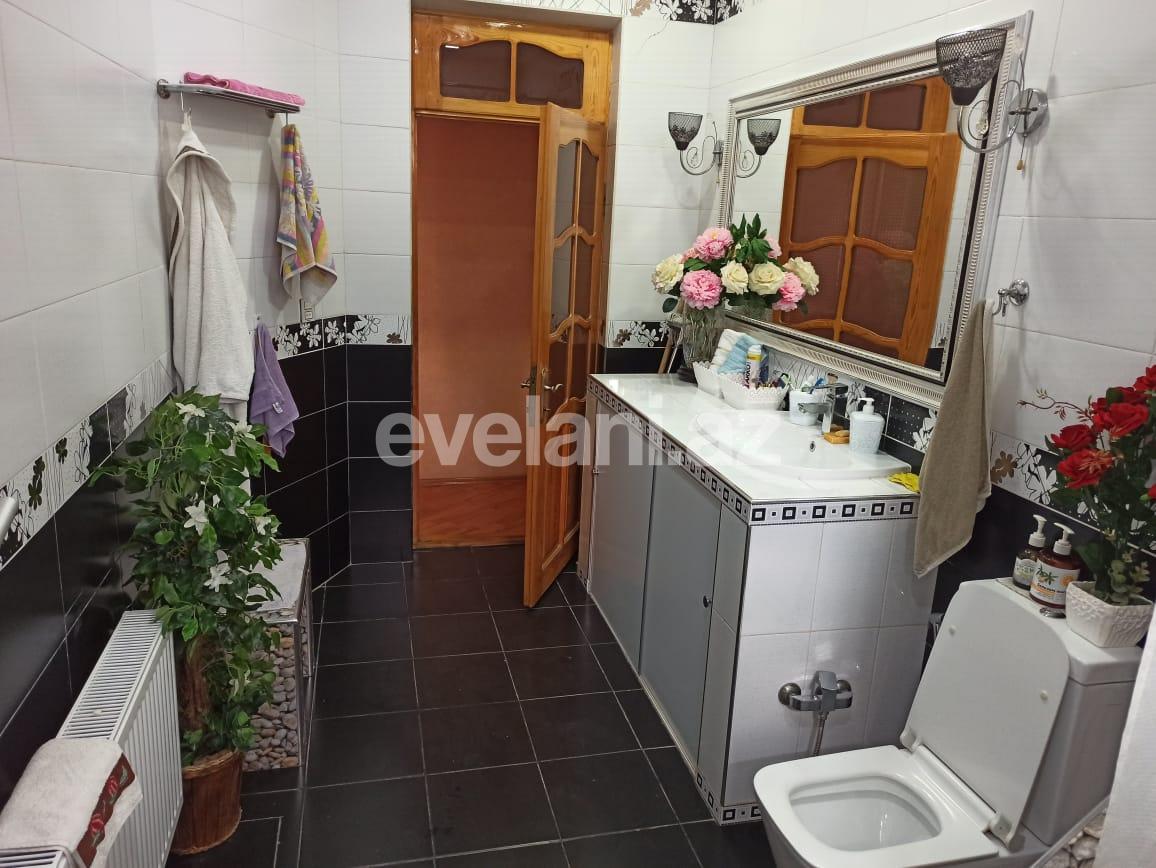 Satılır, həyət evi / bağ, 7 otaqlı, 300 m², Bakı, Binəqədi r, M. Rəsulzadə q, Azadlıq prospekti m.