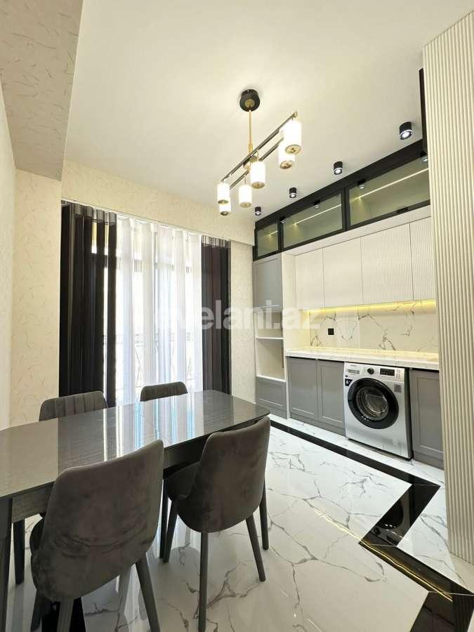 Satılır, yeni tikili, 3 otaqlı, 130 m², Bakı, Nizami r, 8-ci kilometr q, Qara Qarayev m.