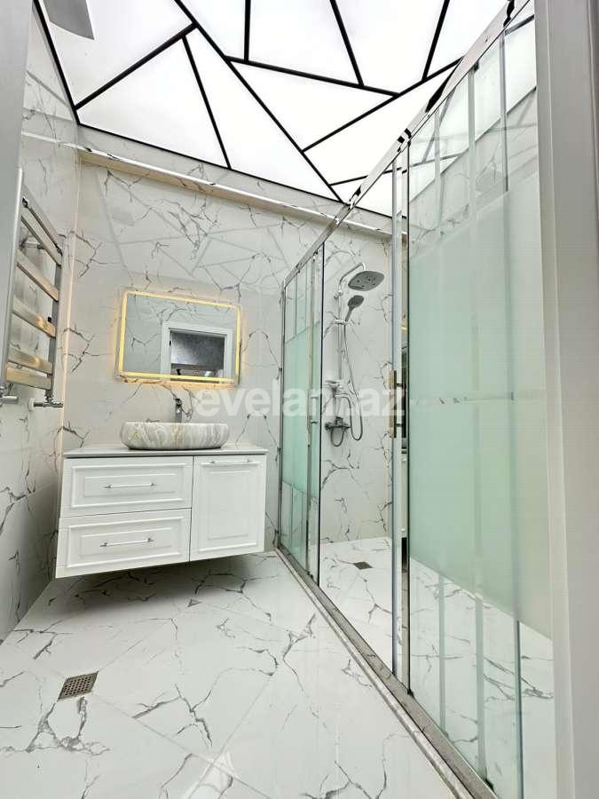 Satılır, yeni tikili, 3 otaqlı, 130 m², Bakı, Nizami r, 8-ci kilometr q, Qara Qarayev m.