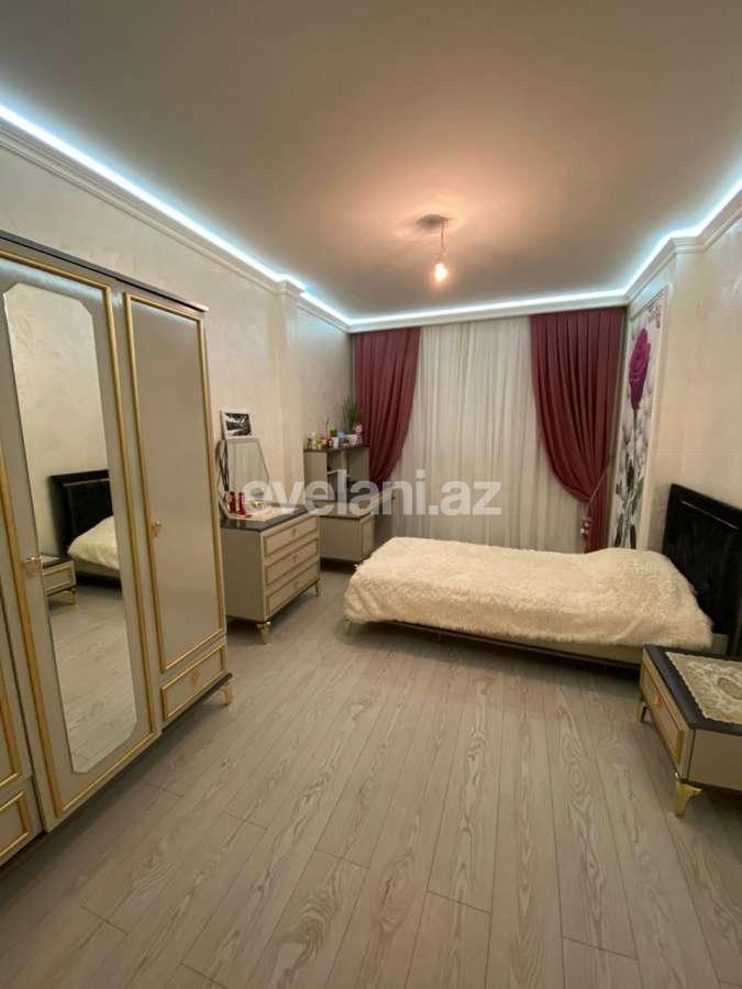Satılır, köhnə tikili, 4 otaqlı, 106 m², Bakı, Nizami r, Xalqlar Dostluğu m.