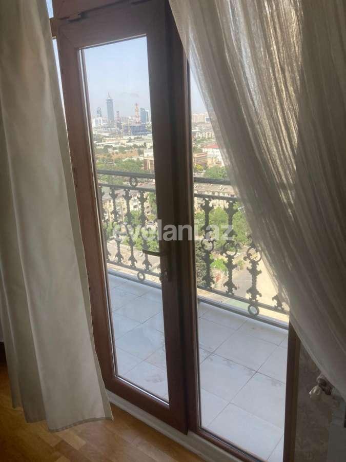 Satılır, yeni tikili, 2 otaqlı, 72 m², Bakı, Nizami r, Neftçilər m.