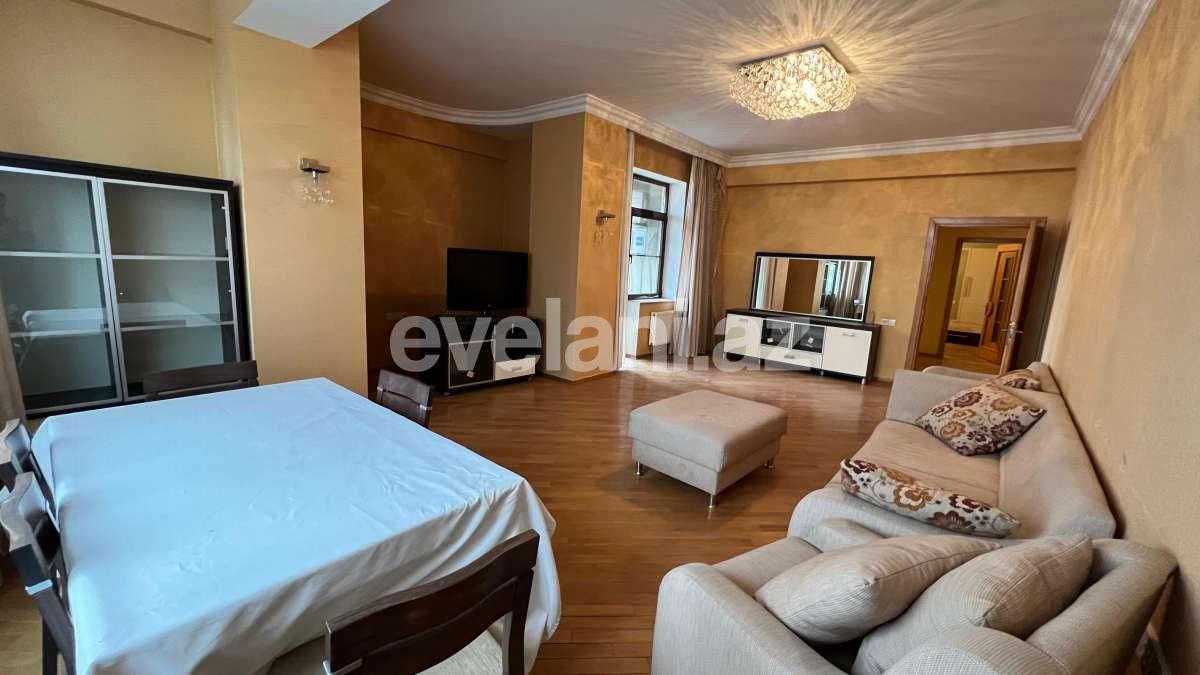 Satılır, yeni tikili, 3 otaqlı, 145 m², Bakı, Yasamal r, Elmlər Akademiyası m.