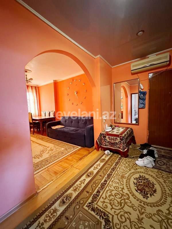 Satılır, köhnə tikili, 3 otaqlı, 70 m², Bakı, Nizami r, 8-ci kilometr q, Qara Qarayev m.