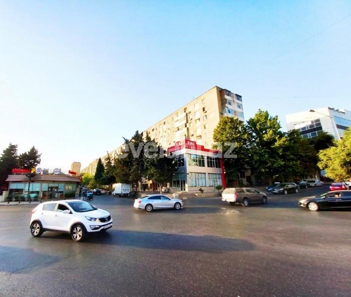 Satılır, köhnə tikili, 3 otaqlı, 70 m², Bakı, Nizami r, 8-ci kilometr q, Qara Qarayev m.